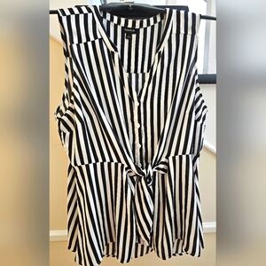 Torrid Black and White Sleeveless Tie Front Blouse
